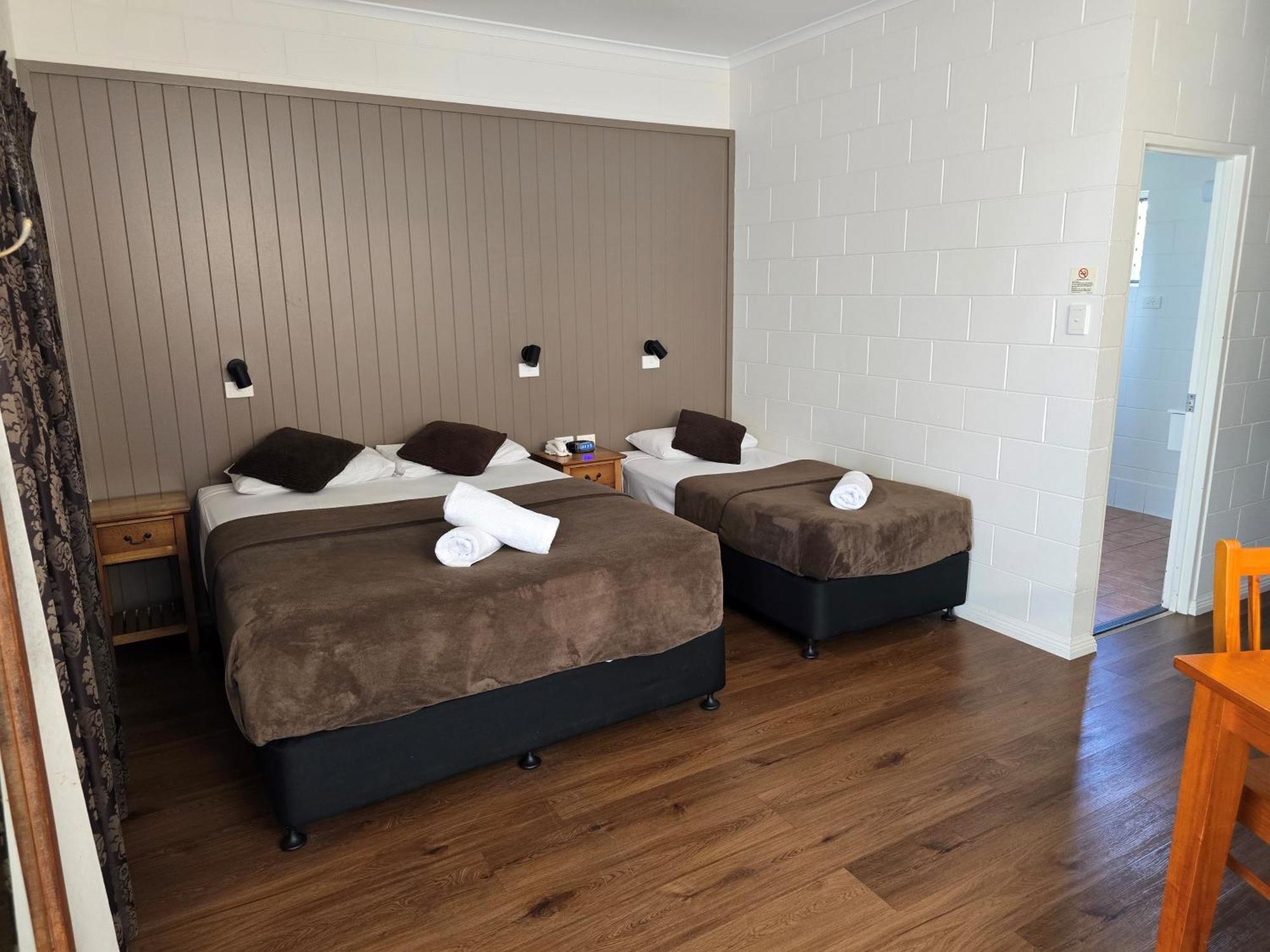 Colonial Rose Motel Townsville Dış mekan fotoğraf