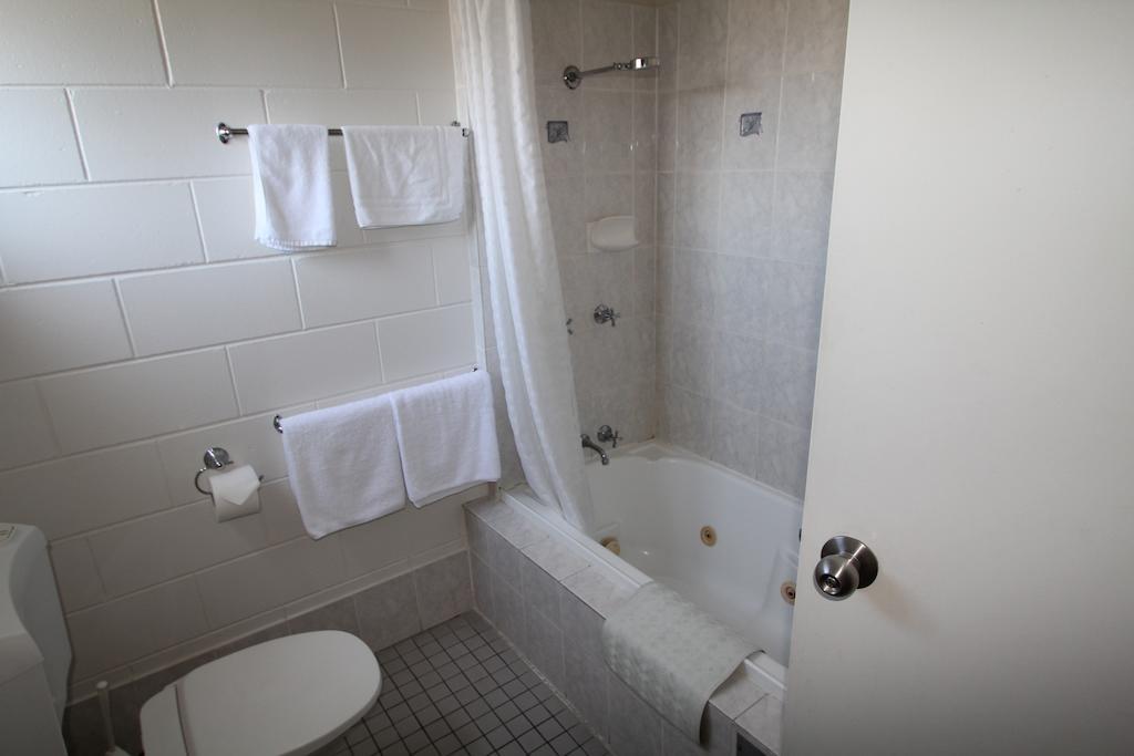 Colonial Rose Motel Townsville Dış mekan fotoğraf